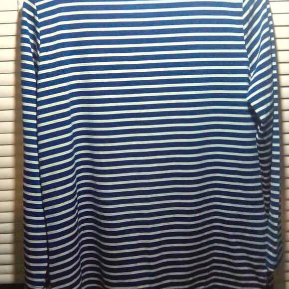Blouse by vineyard vines. - Picture 5 of 5
